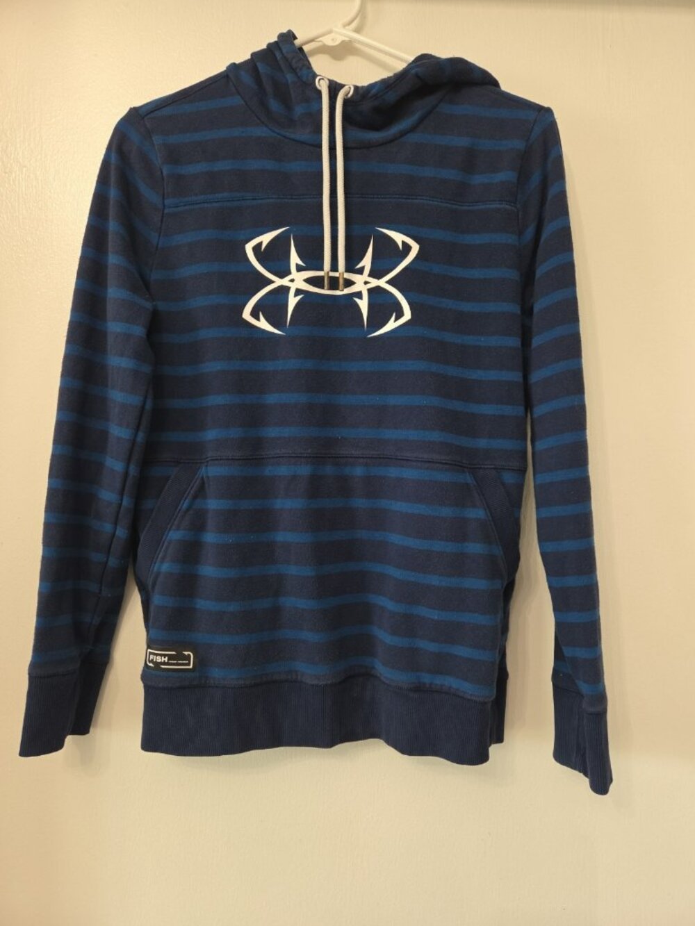 Womens Under Armour Blue Striped Fish Athletic Sweatshirt Small Loose